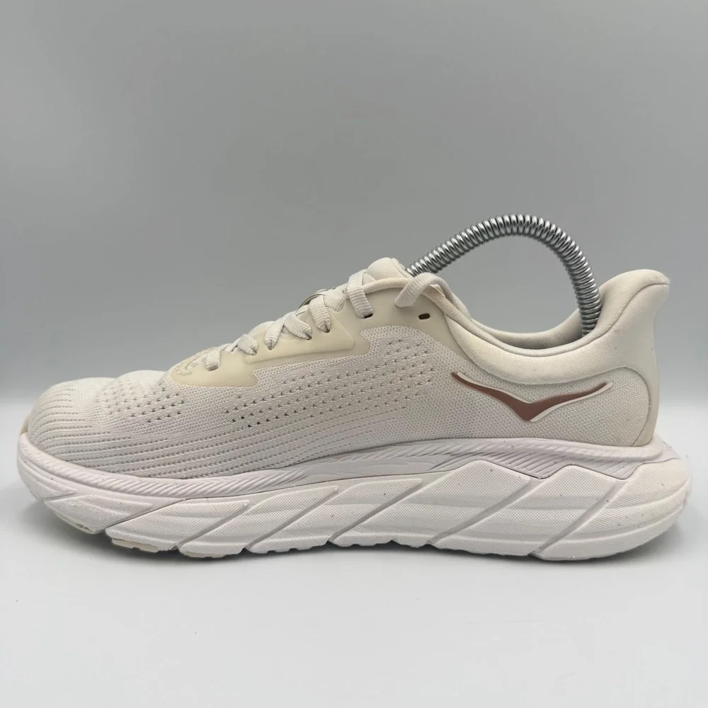 Hoka One One Arahi 7 Womens Size 8 Running Shoes Sneakers Cream Rose Gold